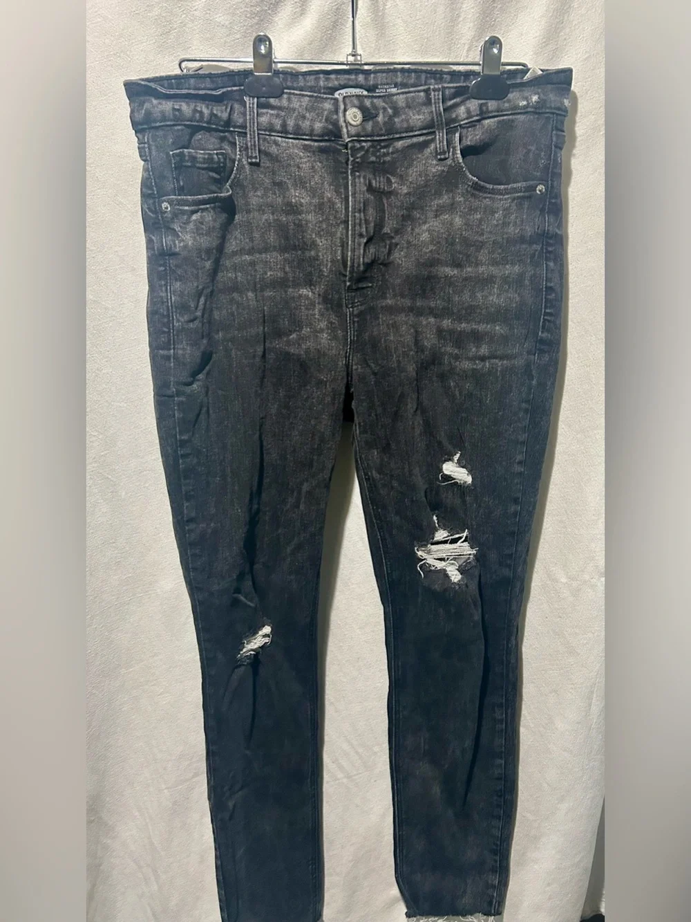 Old Navy Rockstar Super Skinny High Rise Distressed Black Jeans Size 14
